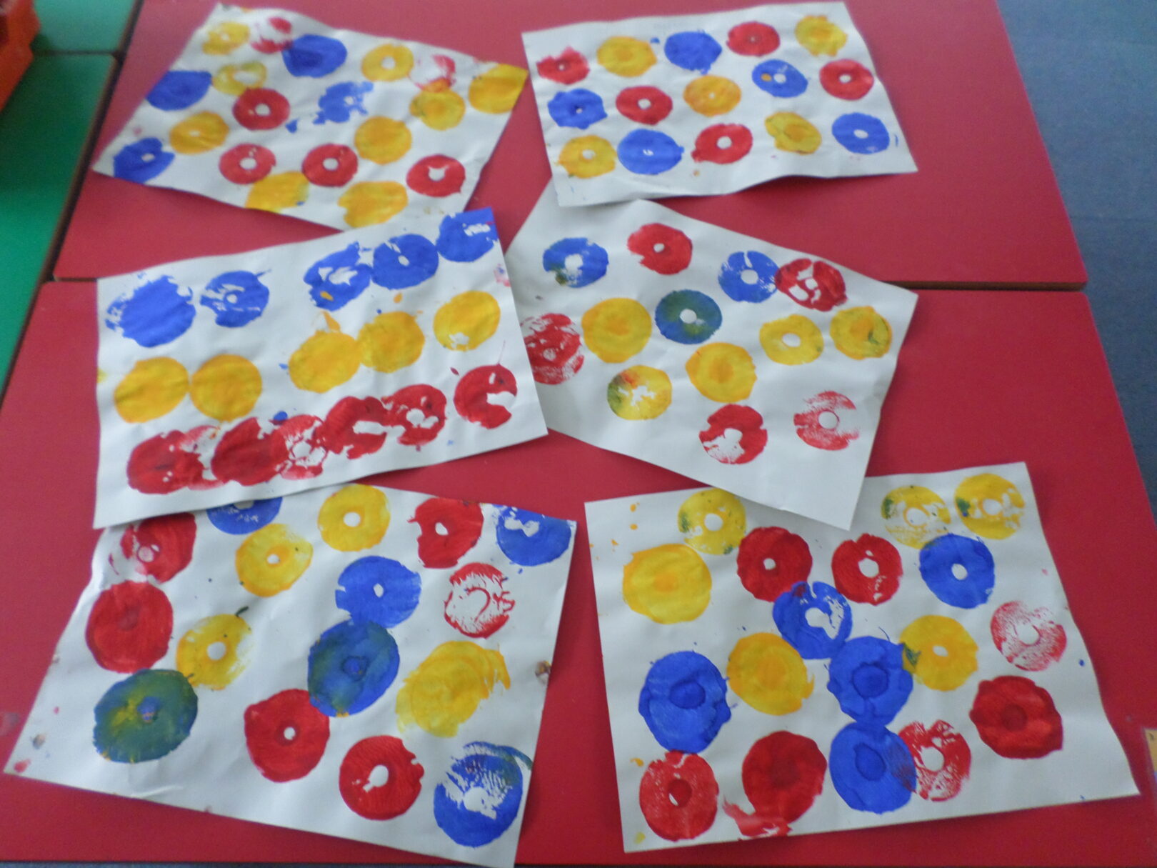 Year 1 have been inspired by the artist Jasper Johns’ colour mixing, and have emulated his style. Please relax and enjoy our wonderous online gallery!